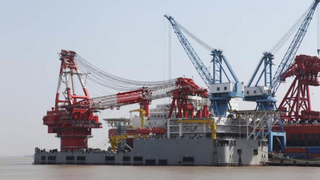 2000T Full Revolving Crane Barge For Sale File CH2057